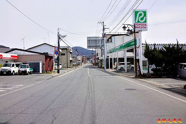 東北 山形 赤湯溫泉 烏帽子山八幡宮 日本最大的無接縫石鳥居 日本櫻花百選之一 忘路之遠近 痞客邦