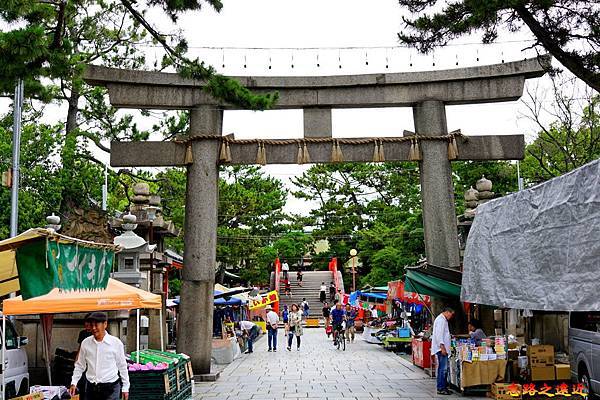 住吉大社鳥居前.jpg