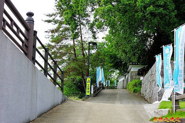 5福知山お城通陸橋旁往福知山城.jpg