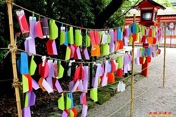 51下鴨神社相生社緣結籤詩牆.jpg