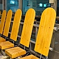 55札幌工廠2F二條館與三條館間通道座椅裝飾.jpg
