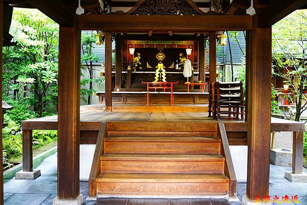 20京都晴明神社本殿內.jpg