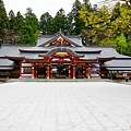 21盛岡八幡宮阿拜殿前.jpg