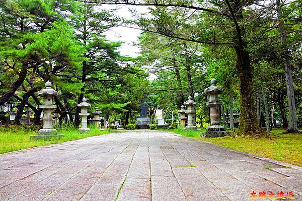 30香山公園石疊路.jpg