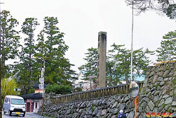 01岩木山神社入口前.jpg