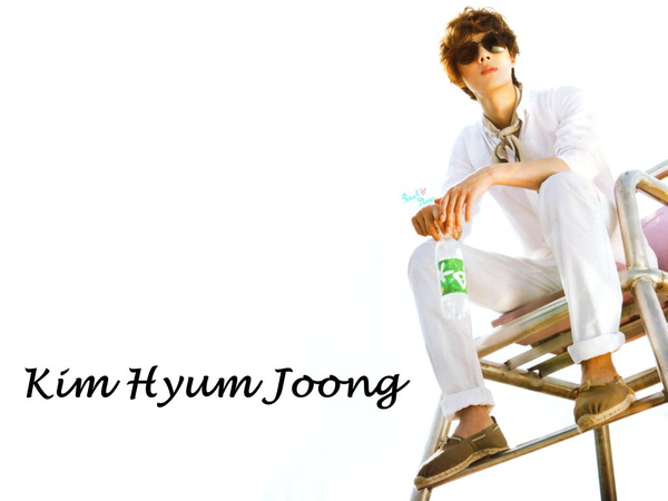 1024x768 Hyun Joong 賢重 