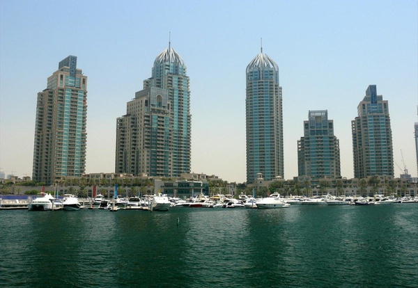 Marina_1_Towers_on_7_September_2007_Pict_1.jpg