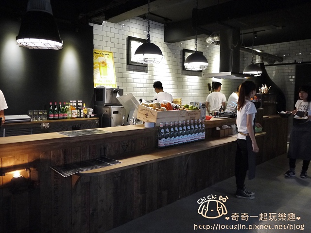 台南 Nero Vulcano Pizza 黑.火山披薩 Pizzakaya披薩居酒屋 台南 Nero Vulcano Pizza 黑.火山披薩 Pizzakaya披薩居酒屋