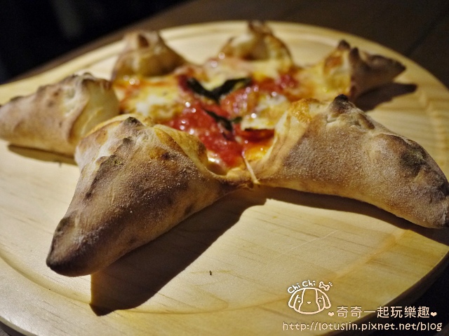 台南 Nero Vulcano Pizza 黑.火山披薩 Pizzakaya披薩居酒屋 台南 Nero Vulcano Pizza 黑.火山披薩 Pizzakaya披薩居酒屋