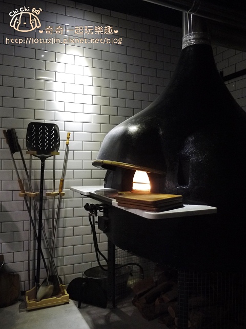 台南 Nero Vulcano Pizza 黑.火山披薩 Pizzakaya披薩居酒屋 台南 Nero Vulcano Pizza 黑.火山披薩 Pizzakaya披薩居酒屋