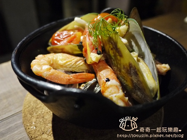 台南 Nero Vulcano Pizza 黑.火山披薩 Pizzakaya披薩居酒屋 台南 Nero Vulcano Pizza 黑.火山披薩 Pizzakaya披薩居酒屋