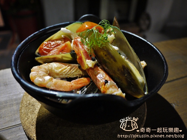 台南 Nero Vulcano Pizza 黑.火山披薩 Pizzakaya披薩居酒屋 台南 Nero Vulcano Pizza 黑.火山披薩 Pizzakaya披薩居酒屋