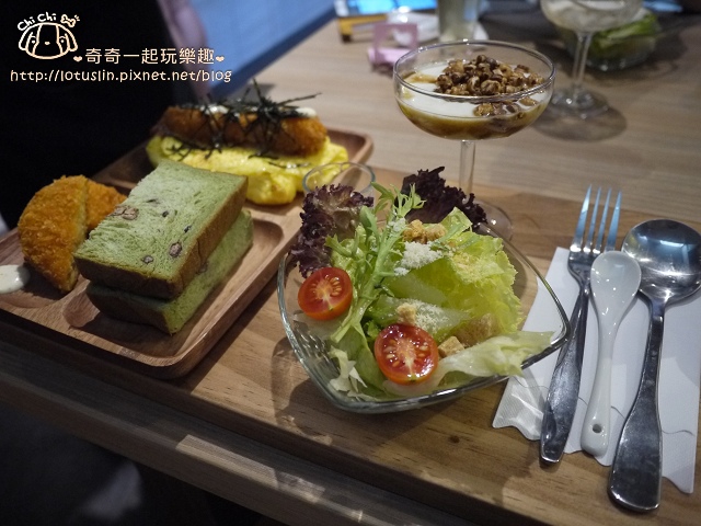 台南 樂禾田 早午餐.日夕食 日式烤飯糰.軟法.歐姆蛋.厚煎鬆餅 台南 樂禾田 早午餐.日夕食 日式烤飯糰.軟法.歐姆蛋.厚煎鬆餅