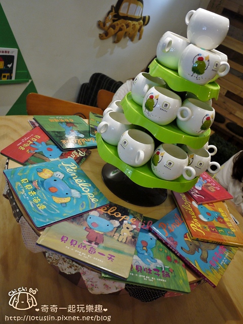 台北 嬉々café 繪本咖啡 松菸巷弄日系咖啡廳 台北 嬉々café 繪本咖啡 松菸巷弄日系咖啡廳