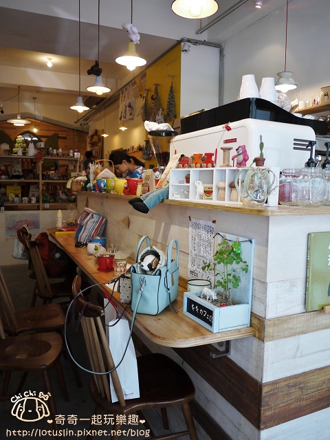 台北 嬉々café 繪本咖啡 松菸巷弄日系咖啡廳 台北 嬉々café 繪本咖啡 松菸巷弄日系咖啡廳