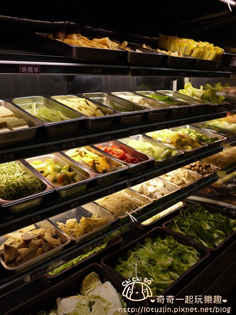 台北 蒙古紅 無油蒙古火鍋 優秀霜降牛.松阪豬 吃到飽鴛鴦火鍋 台北 蒙古紅 無油蒙古火鍋 優秀霜降牛.松阪豬 吃到飽鴛鴦火鍋