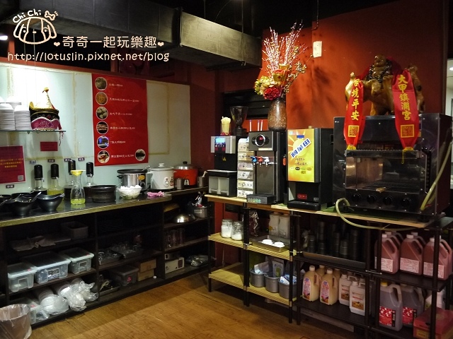 台北 蒙古紅 無油蒙古火鍋 優秀霜降牛.松阪豬 吃到飽鴛鴦火鍋 台北 蒙古紅 無油蒙古火鍋 優秀霜降牛.松阪豬 吃到飽鴛鴦火鍋