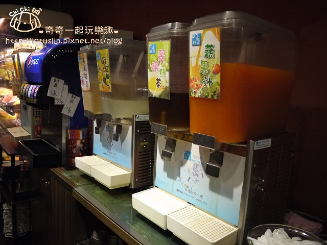 台北 蒙古紅 無油蒙古火鍋 優秀霜降牛.松阪豬 吃到飽鴛鴦火鍋 台北 蒙古紅 無油蒙古火鍋 優秀霜降牛.松阪豬 吃到飽鴛鴦火鍋