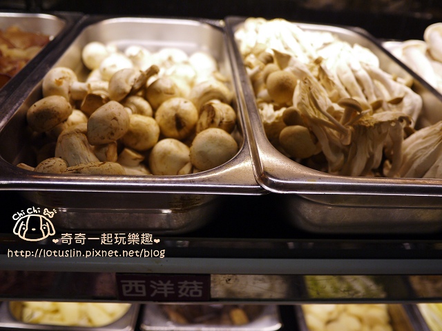 台北 蒙古紅 無油蒙古火鍋 優秀霜降牛.松阪豬 吃到飽鴛鴦火鍋 台北 蒙古紅 無油蒙古火鍋 優秀霜降牛.松阪豬 吃到飽鴛鴦火鍋