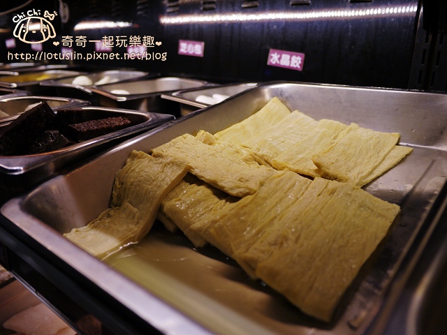 台北 蒙古紅 無油蒙古火鍋 優秀霜降牛.松阪豬 吃到飽鴛鴦火鍋 台北 蒙古紅 無油蒙古火鍋 優秀霜降牛.松阪豬 吃到飽鴛鴦火鍋