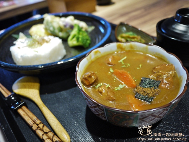 台南 庵六花 京都濃咖哩專賣 日式咖哩飯新選擇 台南 庵六花 京都濃咖哩專賣 日式咖哩飯新選擇