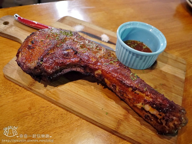 【台北內湖.港墘站】 Mastro Café 傳說中的戰斧豬排&舒芙蕾鬆餅 【台北內湖.港墘站】 Mastro Café 傳說中的戰斧豬排&舒芙蕾鬆餅