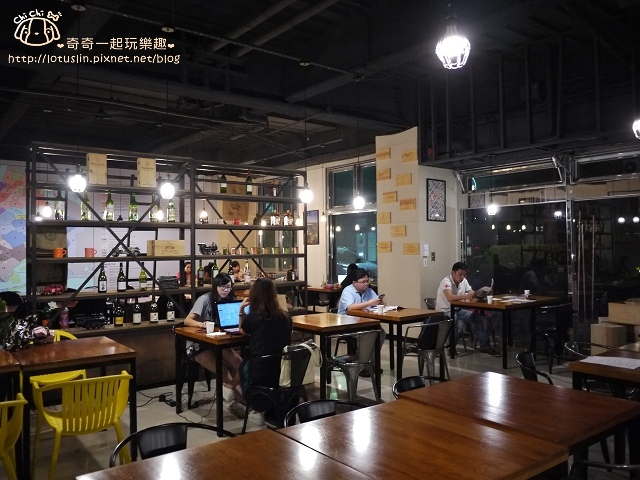 【台北內湖.港墘站】 Mastro Café 傳說中的戰斧豬排&舒芙蕾鬆餅 【台北內湖.港墘站】 Mastro Café 傳說中的戰斧豬排&舒芙蕾鬆餅