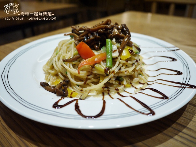 【台北東區.忠孝敦化站】 Kaya Kaya Café 蔬(素)食餐廳 義大利麵X燉飯X早 【台北東區.忠孝敦化站】 Kaya Kaya Café 蔬(素)食餐廳 義大利麵X燉飯X早