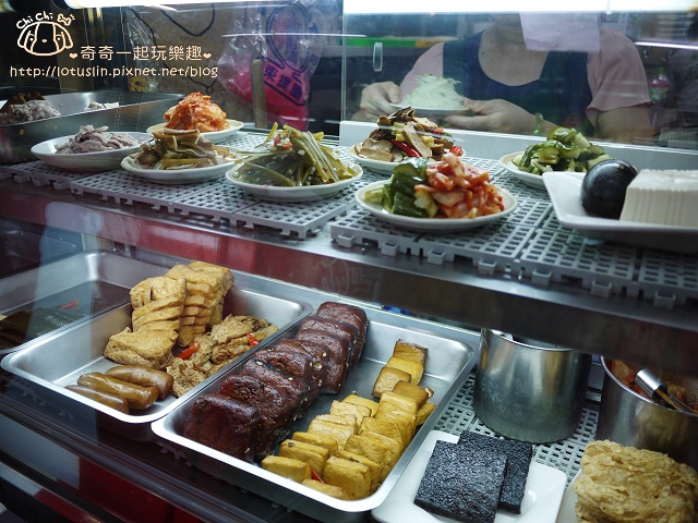 【新北板橋.板橋站】板橋遠百周邊美食 祥發養生蔬菜排骨麵食館 【新北板橋.板橋站】板橋遠百周邊美食 祥發養生蔬菜排骨麵食館