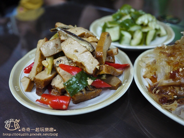 【新北板橋.板橋站】板橋遠百周邊美食 祥發養生蔬菜排骨麵食館 【新北板橋.板橋站】板橋遠百周邊美食 祥發養生蔬菜排骨麵食館