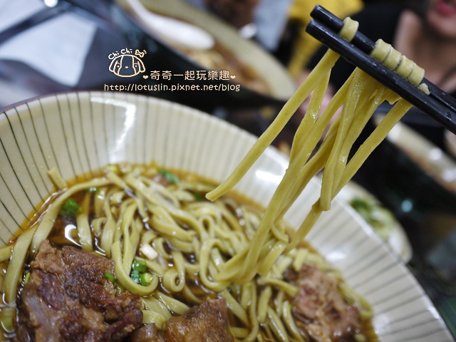 【新北板橋.板橋站】板橋遠百周邊美食 祥發養生蔬菜排骨麵食館 【新北板橋.板橋站】板橋遠百周邊美食 祥發養生蔬菜排骨麵食館