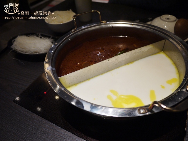 【台北.民權西路站】方圓涮涮屋(撫順店)頂級肉品火鍋 【台北.民權西路站】方圓涮涮屋(撫順店)頂級肉品火鍋