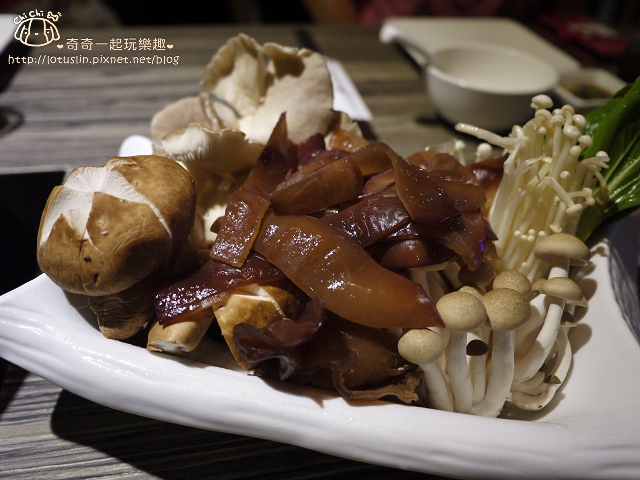 【台北松山.南京三民站/台北小巨蛋站】麻神麻辣火鍋-傳說中的神秘頂級麻辣鴛鴦鍋 【台北松山.南京三民站/台北小巨蛋站】麻神麻辣火鍋-傳說中的神秘頂級麻辣鴛鴦鍋