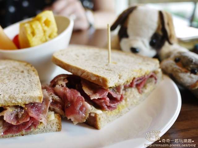 【台北東區.101世貿站】1Bite2Go(信義店)-國賓飯店旗下餐飲 美式風三明治 【台北東區.101世貿站】1Bite2Go(信義店)-國賓飯店旗下餐飲 美式風三明治