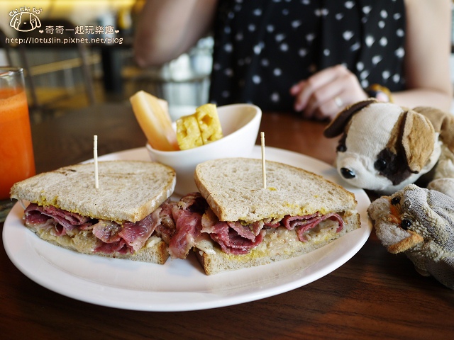 【台北東區.101世貿站】1Bite2Go(信義店)-國賓飯店旗下餐飲 美式風三明治 【台北東區.101世貿站】1Bite2Go(信義店)-國賓飯店旗下餐飲 美式風三明治