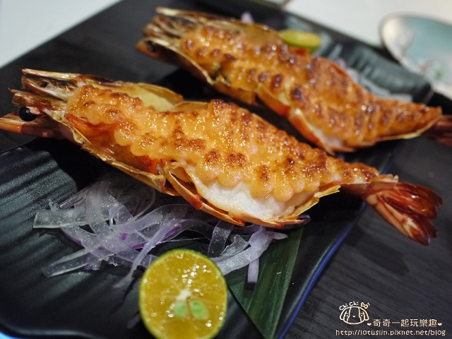 【台北東區.象山站】izumi by sumi 湶-食尚玩家推薦之加州壽司專賣.Lounge bar 【台北東區.象山站】izumi by sumi 湶-食尚玩家推薦之加州壽司專賣.Lounge bar