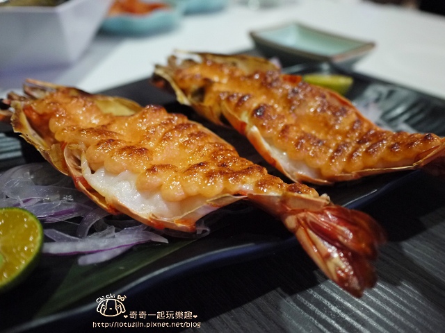 【台北東區.象山站】izumi by sumi 湶-食尚玩家推薦之加州壽司專賣.Lounge bar 【台北東區.象山站】izumi by sumi 湶-食尚玩家推薦之加州壽司專賣.Lounge bar