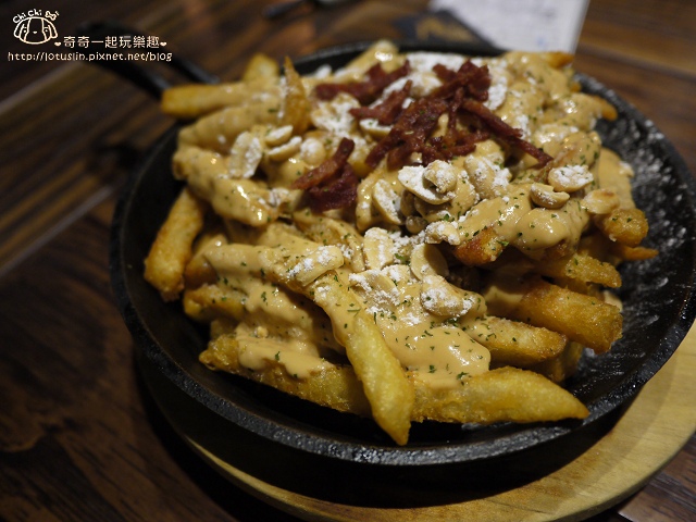 【台北東區.市政府站】鄰居家Next Door松菸店-激推花生醬脆薯 【台北東區.市政府站】鄰居家Next Door松菸店-激推花生醬脆薯