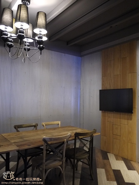 【台北東區.忠孝復興站】Bistro Smith咖啡餐酒館-超優秀蘑菇奶油與碳烤小豬(後火腿肉)義大利麵 【台北東區.忠孝復興站】Bistro Smith咖啡餐酒館-超優秀蘑菇奶油與碳烤小豬(後火腿肉)義大利麵