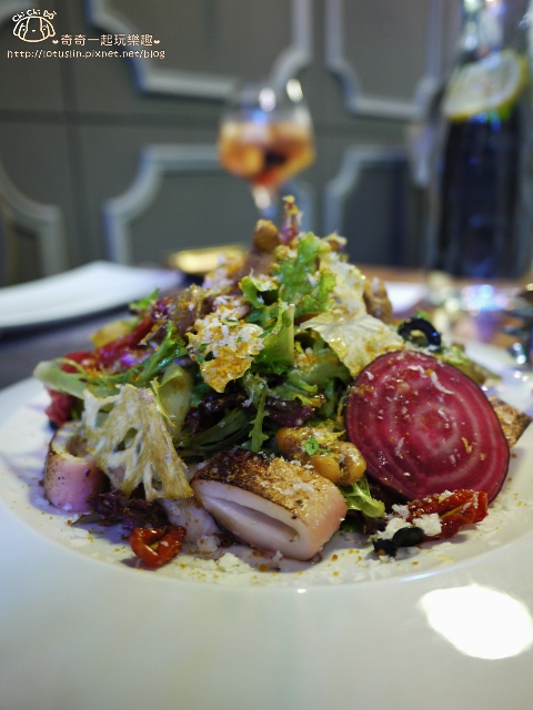 【台北東區.忠孝復興站】Bistro Smith咖啡餐酒館-超優秀蘑菇奶油與碳烤小豬(後火腿肉)義大利麵 【台北東區.忠孝復興站】Bistro Smith咖啡餐酒館-超優秀蘑菇奶油與碳烤小豬(後火腿肉)義大利麵