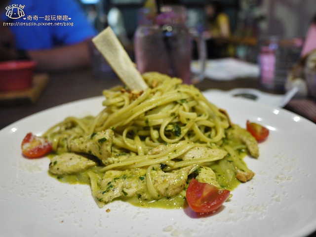 【台北中山.中山站】tame moose-用地瓜起司焙鍋鬆餅來眷養你的胃吧! 【台北中山.中山站】tame moose-用地瓜起司焙鍋鬆餅來眷養你的胃吧!