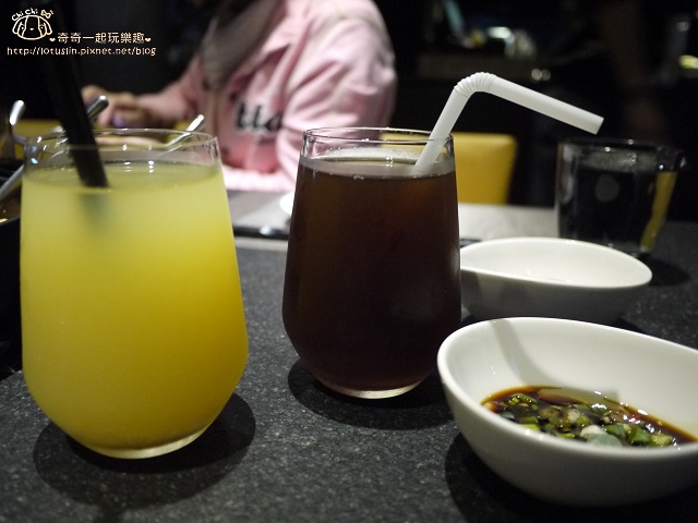 【台北東區.忠孝敦化站/忠孝復興站】珍湯港式火鍋-道地香港味 東區宵夜推薦 【台北東區.忠孝敦化站/忠孝復興站】珍湯港式火鍋-道地香港味 東區宵夜推薦