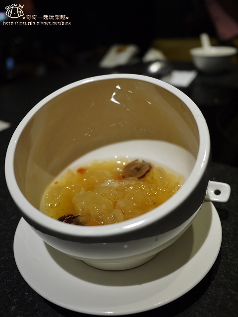 【台北東區.忠孝敦化站/忠孝復興站】珍湯港式火鍋-道地香港味 東區宵夜推薦 【台北東區.忠孝敦化站/忠孝復興站】珍湯港式火鍋-道地香港味 東區宵夜推薦