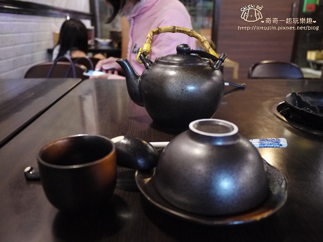 【台北中山.松江南京站】中國瘋實料火鍋-四川重慶鴛鴦鍋水煮魚x酸菜魚 【台北中山.松江南京站】中國瘋實料火鍋-四川重慶鴛鴦鍋水煮魚x酸菜魚