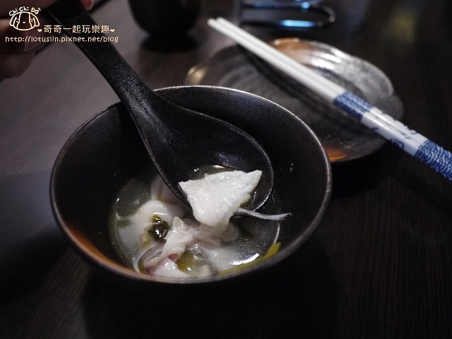 【台北中山.松江南京站】中國瘋實料火鍋-四川重慶鴛鴦鍋水煮魚x酸菜魚 【台北中山.松江南京站】中國瘋實料火鍋-四川重慶鴛鴦鍋水煮魚x酸菜魚