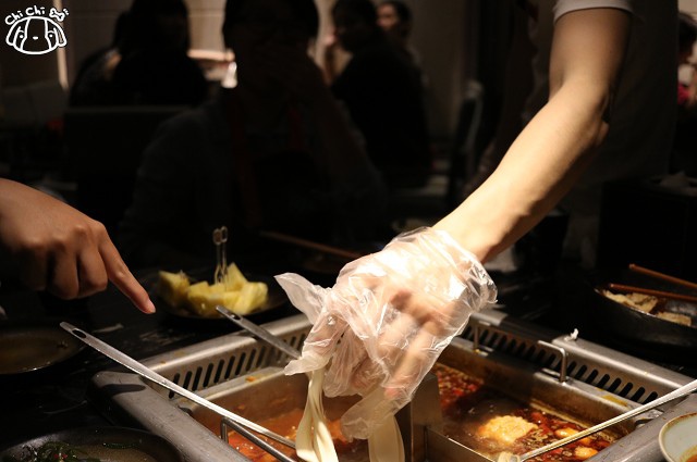 【台北東區.101世貿站】海底撈 ATT4FUN 台灣一號店-麻辣火鍋(鴛鴦鍋) 【台北東區.101世貿站】海底撈 ATT4FUN 台灣一號店-麻辣火鍋(鴛鴦鍋)