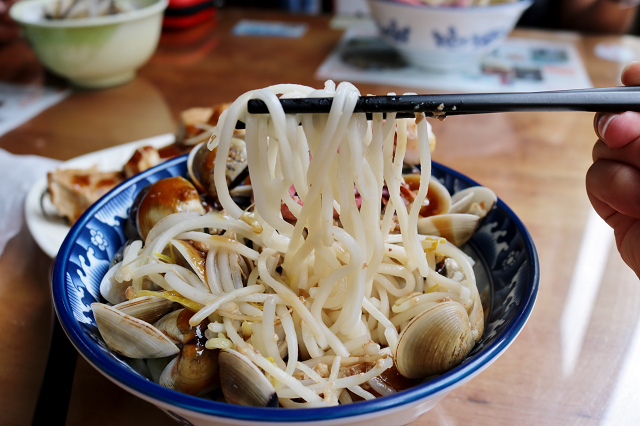 桃園|中壢 好滋味麵館 必吃招牌海鮮麵.聚寶盆蛤蜊多到嚇人 桃園|中壢 好滋味麵館 必吃招牌海鮮麵.聚寶盆蛤蜊多到嚇人