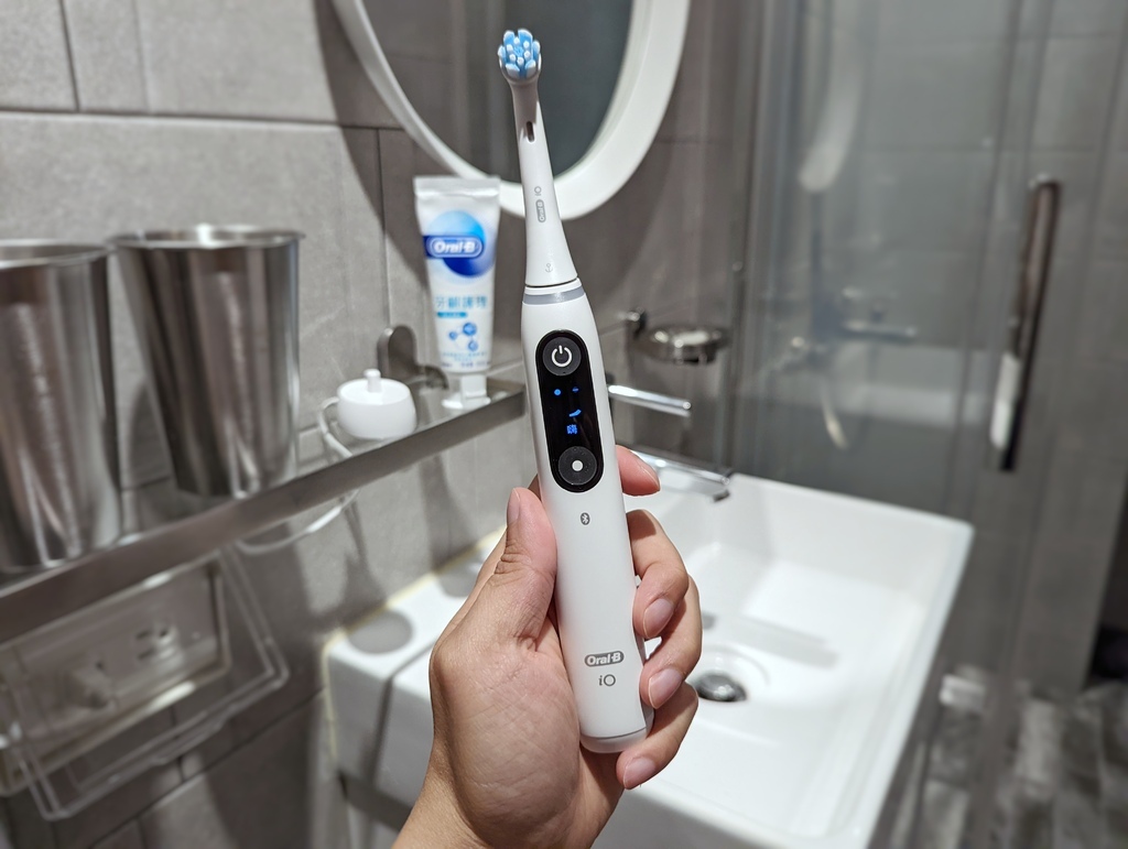2022電動牙刷推薦,歐樂B Oral-B iO SLIM微磁電動牙刷開箱,評測