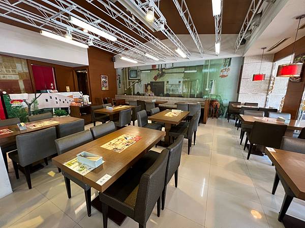 台南美食「華味香鴨肉羹」新營在地80年老字號,招牌鴨肉飯鴨肉