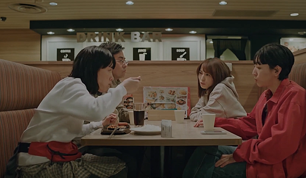 三田小靜吃飯.png 三田小靜吃飯.png